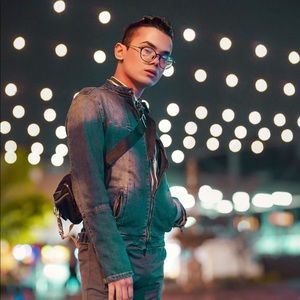 Meet your Posher, Anit